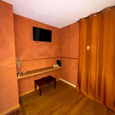 Nali فندق مبيت وإفطار La Vespière